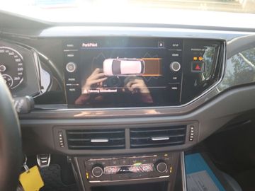 Car image 22