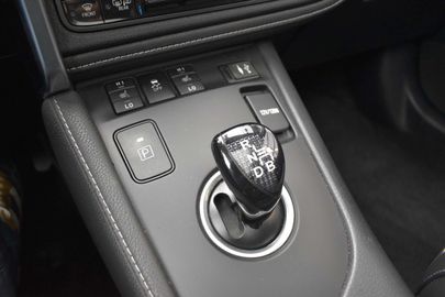 Car image 30