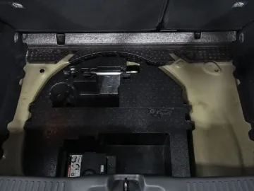 Car image 31