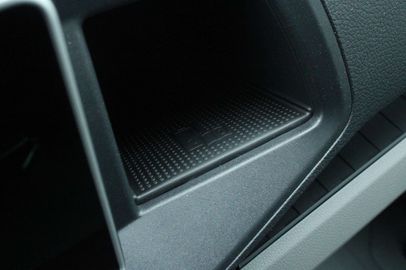 Car image 40