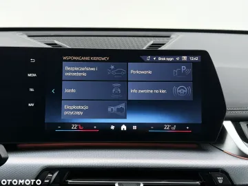 Car image 32