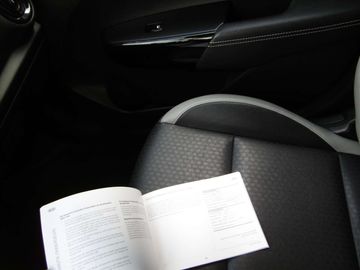 Car image 36