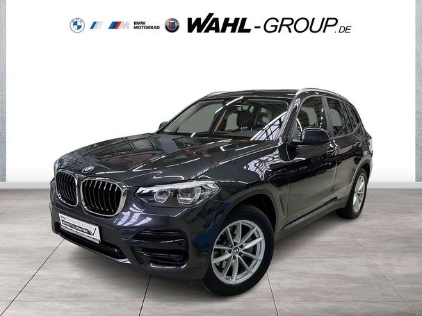 BMW X3 xDrive30e Advantage 215 kW image number 1