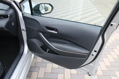 Car image 50