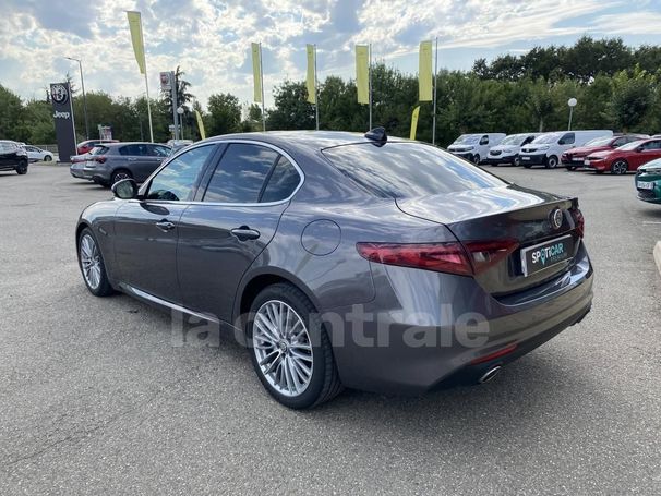 Alfa Romeo Giulia 2.2 AT8 140 kW image number 4