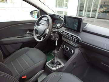 Car image 15