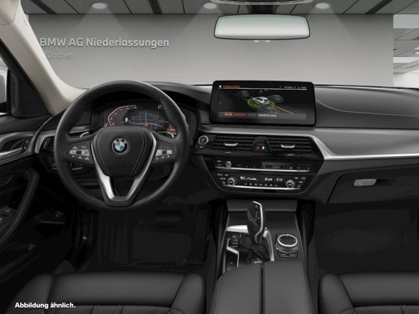 BMW 520d Touring xDrive 140 kW image number 5