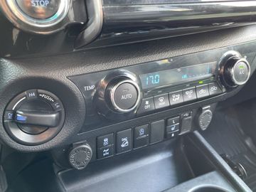 Car image 36