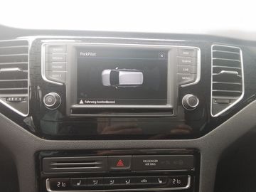 Car image 23