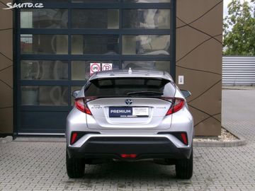 Car image 12