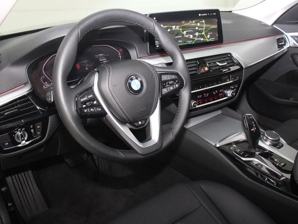 BMW 520d 140 kW image number 14