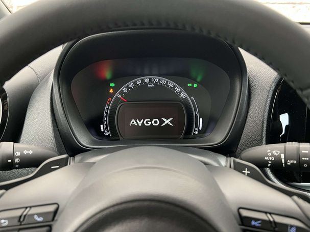 Toyota Aygo X 53 kW image number 15