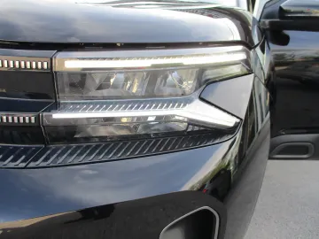 Car image 29