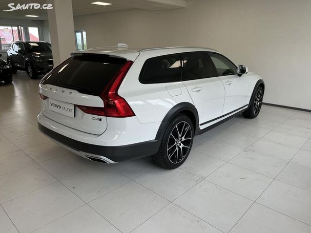 Volvo V90 Cross Country D4 AWD 140 kW image number 4