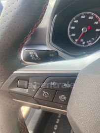 Car image 36