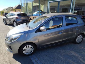 Car image 13