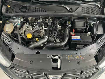 Car image 29
