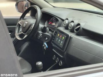 Car image 37