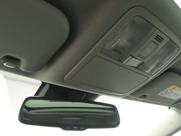 Car image 32