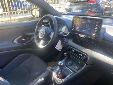 Car image 11