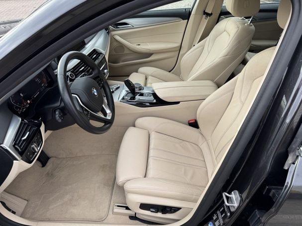 BMW 520d Touring Luxury Line 140 kW image number 19