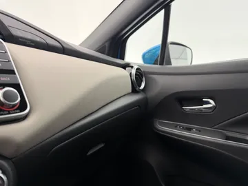 Car image 36