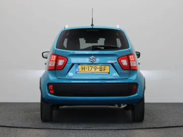 Car image 4
