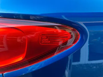 Car image 30