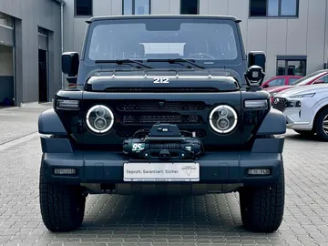 Car image 4