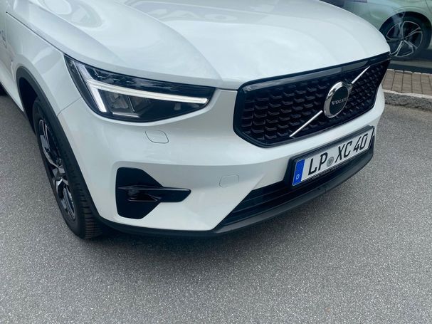 Volvo XC40 B3 Plus Dark 120 kW image number 13