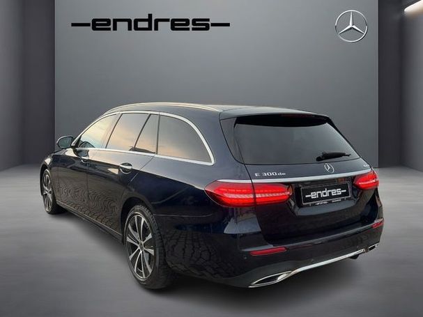 Mercedes-Benz E 300 de T AMG Line 4Matic 225 kW image number 4