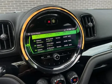 Car image 36