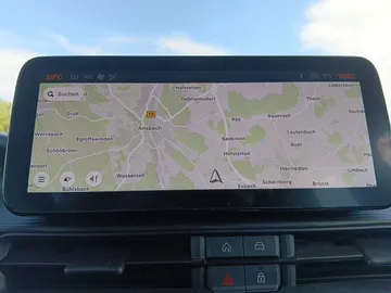 Car image 24