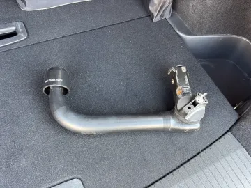 Car image 35