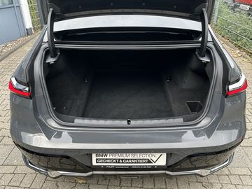 Car image 33