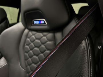 Car image 37