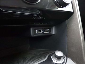 Car image 30