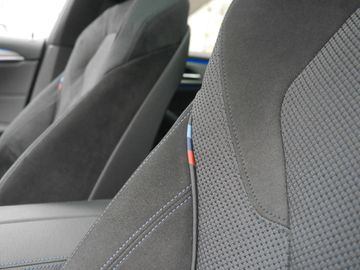 Car image 36