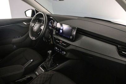 Car image 37