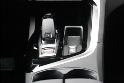 Car image 40