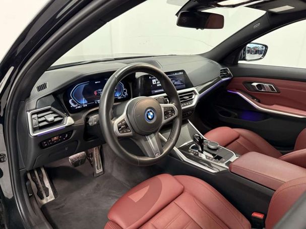 BMW 320 122 kW image number 6