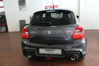 Car image 4