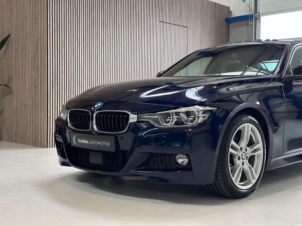 BMW 330e Edition M Sport Shadow 185 kW image number 43