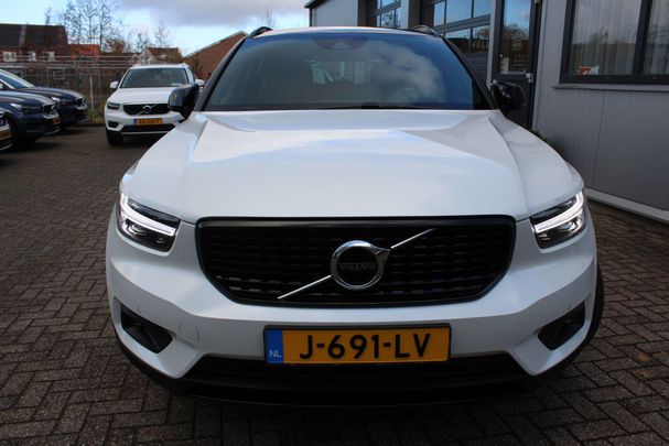 Volvo XC40 T3 120 kW image number 10