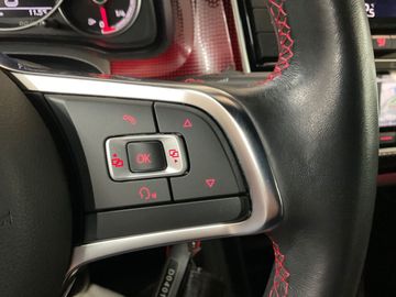 Car image 36