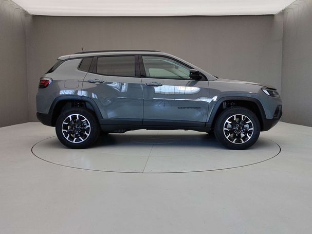 Jeep Compass 1.3 T4 PHEV 4xe 177 kW image number 9