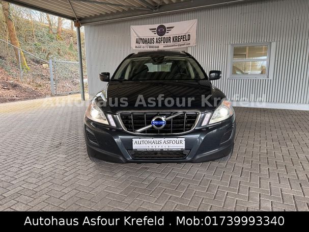 Volvo XC60 AWD Momentum 120 kW image number 7