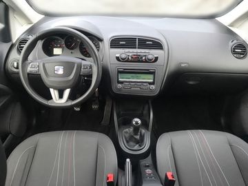 Car image 10