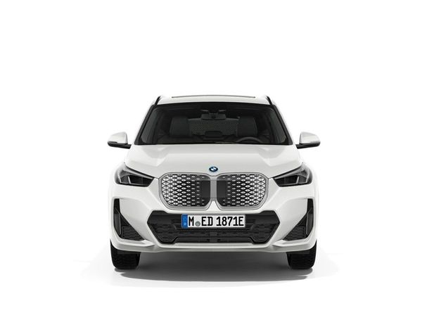 BMW iX1 eDrive20 M Sport 150 kW image number 2