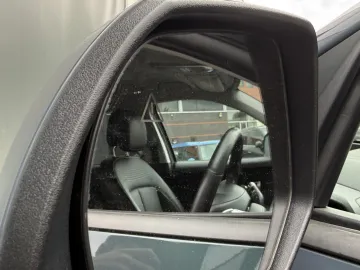 Car image 49